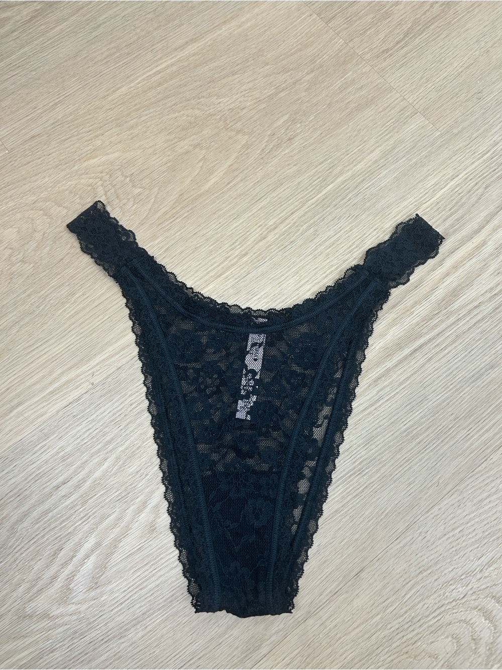 Victoria’s Secret Lace Brazilian Panty M